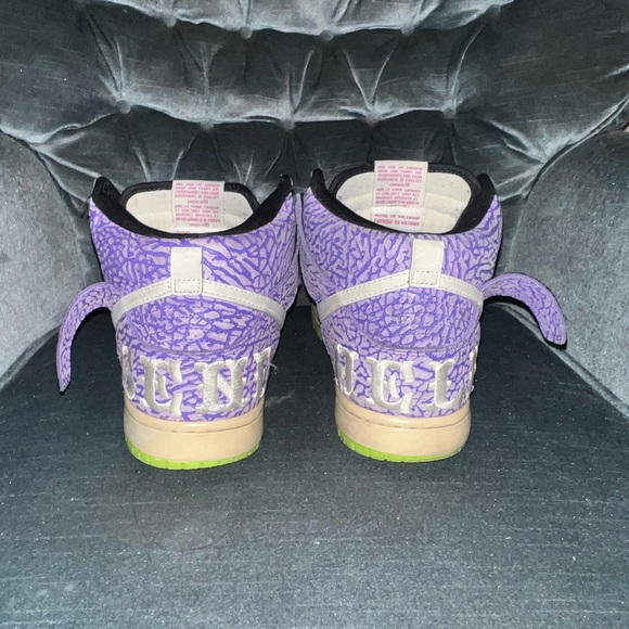 Nike “Send Help” Dunk’s - Picture 10 of 10